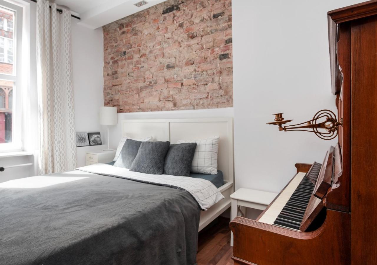 Piano Apartment W Sercu Starego Miasta กดัญสก์ ภายนอก รูปภาพ